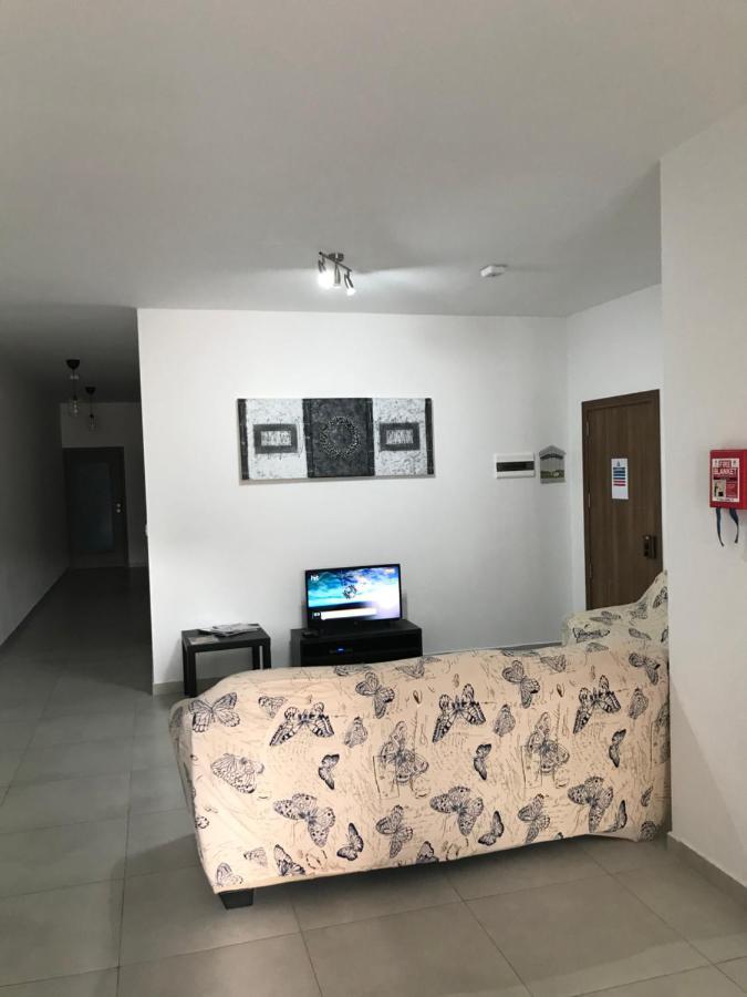 Luqa Apartment - 5 Mins From Airport Εξωτερικό φωτογραφία